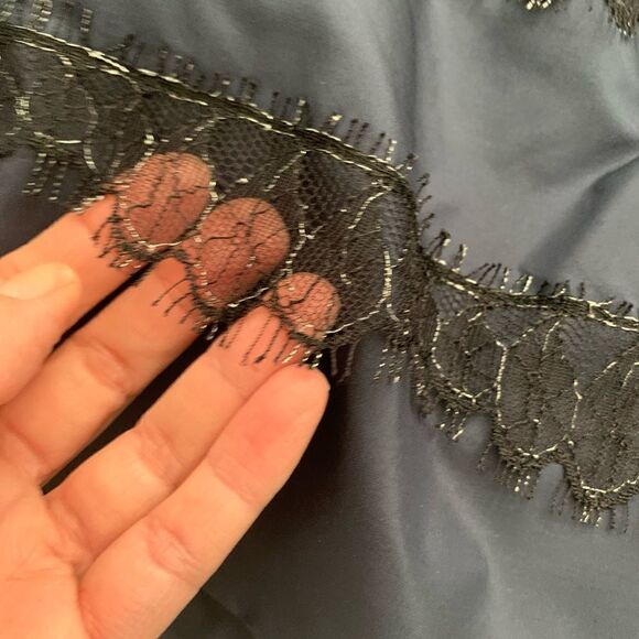 𝅺JCREW navy blue & black mini skirt satin & lace pleated mini skirt sz 4 EUC - Picture 6 of 11